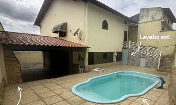 Imagem: Casa ampla e arejada com piscina no Santíssimo