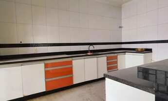 Imagem 4: Sobrado para aluguel tem 800 metros quadrados com 7 quartos