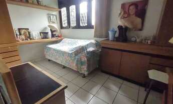 Imagem 5: Casa Residencial ou Comercial de 494m² à venda, com 6 quartos (2 suítes), localizada em Se