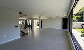 Imagem 5: Casa para Venda em Florianópolis, João Paulo, 3 dormitórios, 3 suítes, 4 banheiros, 2 vaga