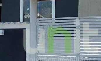 Imagem 2: Casa com 3 dormitórios à venda, com 360 metros de terreno e 84 m² de área construída, por