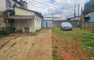 Imagem: Lote com 3 barracões com 520 metros quadrados