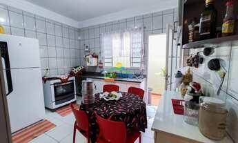 Imagem 7: Casa padrão à venda, 4 quartos, 1 suíte, 2 vagas, Jardim São Bento - Uberaba/MG