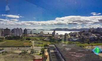 Imagem 2: Apartamento para venda tem 70 metros quadrados com 2 quartos em Capoeiras - Florianópolis