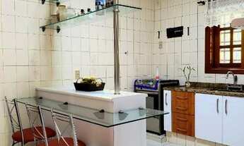 Imagem 7: Térrea para aluguel e venda possui 257 metros quadrados com 4 quartos