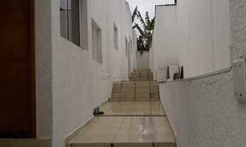 Imagem 3: Casa de condomínio térrea para aluguel tem 49 metros quadrados com 2 quartos