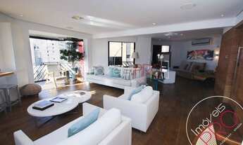 Imagem 2: Moema Pássaros Reformado - Amplo apto 3 suites e 3 vagas! Varanda com Churrasqueira!