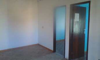 Imagem 5: Casa com 2/4, 2º andar, Frente de rua no bairro do Caminho de Areia