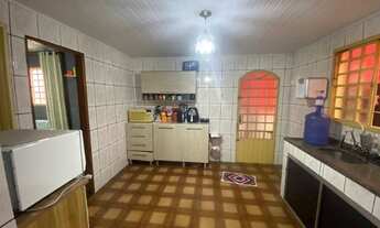 Imagem 3: Casa com 3 quartos e 2 banheiros