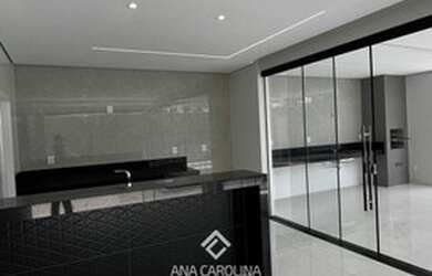 Imagem 4: RB Casa de Esquina com Excelente Padrão de Acabamento no Panorama