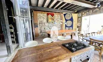 Imagem 4: Charmosa residência com projeto de Zanine Caldas em condomínio exclusivo!