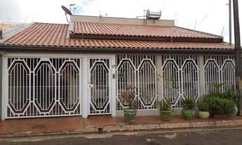Imagem 2: CASA QUITADA Casa com 3 dormitórios