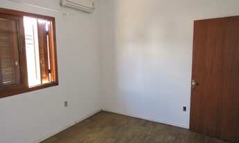 Imagem 6: Casa para aluguel possui 140 metros quadrados com 4 quartos em Glória - Porto Alegre - RS