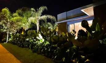 Imagem 2: Casa térrea com 665m², 5 suítes em Condomínio na Zona Sul