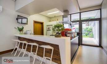 Imagem 6: CASA COM 4 DORMITÓRIOS, 370 m2 PRIVATIVOS NO BAIRRO SANTO ANTÔNIO