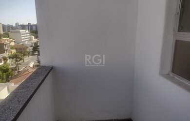 Imagem 2: Apto 02 dorm. sacada, 1 vaga, elevador, dependência de empregada