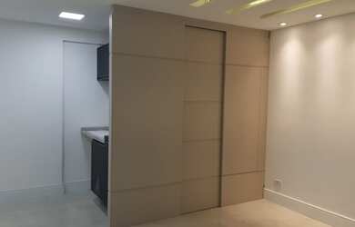 Imagem 7: CONJUNTO/SALA COMERCIAL para alugar com 89.06m² por R$ 2.200,00 no bairro Centro - CURITIB