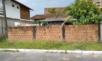 Imagem 3: Casa em rua pública