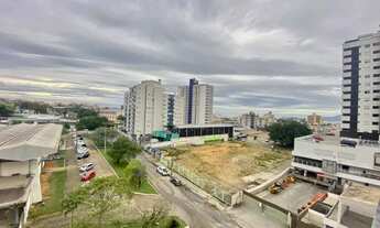 Imagem 4: Apartamento 2 dormitórios sendo 1 suíte, sol da manhã e da tarde, vista livre e vaga. Estr