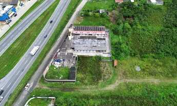 Imagem 3: Terreno na praia ?