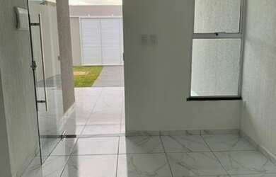 Imagem 2: Casa plana de esquina terreno grande com 3 quartos no Ancuri