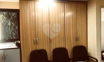 Imagem 6: Conjunto Comercial ao lado da Estação Santa Cruz Metrô