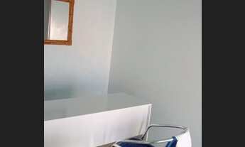 Imagem 4: Sala comercial para venda possui 35 metros quadrados com 1 sala com sacada