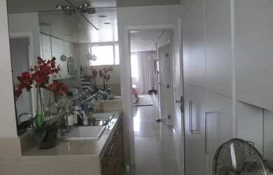 Imagem 7: Apartamento com 4 dormitórios à venda em Belo Horizonte