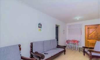 Imagem 2: Apartamento de 2 dormitórios e vaga no bairro Camaquã