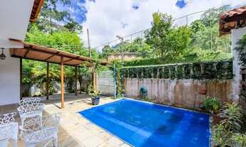 Imagem 3: Casa fora de condomínio à 2 min da feirinha, com 4 quartos em Parque do Ingá - Teresópolis