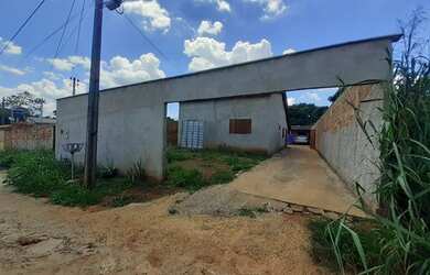 Imagem 2: Vendo uma coisa e um barracão