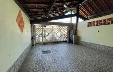 Imagem 6: Casa para venda tem 63 metros quadrados com 2 quartos em Maracanã - Praia Grande - SP