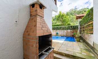 Imagem 4: Casa fora de condomínio à 2 min da feirinha, com 4 quartos em Parque do Ingá - Teresópolis