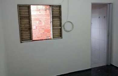 Imagem 5: Alugo casa 1 quarto, cozinha, banheiro e lavanderia coberta no Parque das Garças SBC