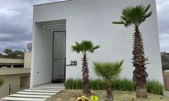 Imagem 2: Casa em Aplhaville /MG, 4 quartos com piscina mobiliada