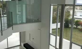 Imagem 3: Casa de condomínio para aluguel tem 450 metros quadrados com 4 quartos