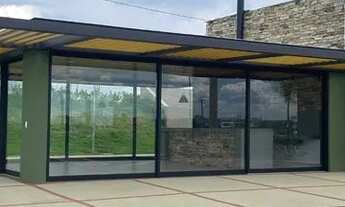 Imagem 5: Terreno plaino na parte alto do condomínio Quinta do Lago 2 - Lac Leman!!!