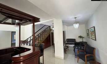 Imagem 4: Sobrado no Setor Coimbra, 4 Suítes, 4 Salas, Área de Lazer com Churrasqueira, Rico em Arm