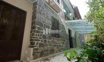 Imagem: Rua Alberto de Sequeira - Código 6115