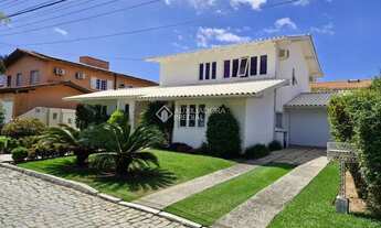 Imagem 4: Casa residencial à venda no bairro Lagoa da Conceição com 230 m² e 4 dormitórios/quartos