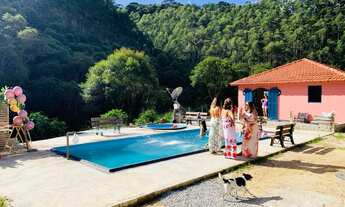 Imagem 7: Maravilhosa chácara, 2 mil metros com lago, nascentes., piscina, galinheiro, e etc.