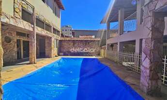 Imagem: Casa com 05 quartos sendo 4 suítes, lazer