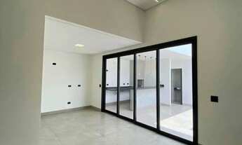 Imagem 7: Casa à Venda na Zona 07 de Maringá com 3 Quartos e Suíte