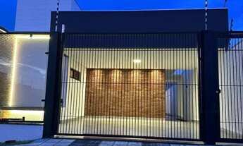 Imagem 2: Casa à Venda na Zona 07 de Maringá com 3 Quartos e Suíte