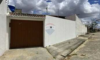 Imagem: Casa com 4 quartos À VENDA no Catolé