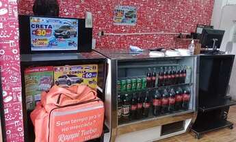 Imagem: Restaurante de esquina em Mogi das Cruzes