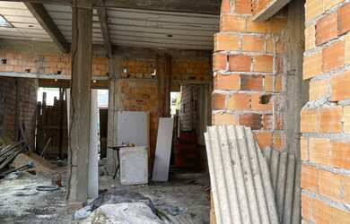 Imagem 3: Casa em fase de construção