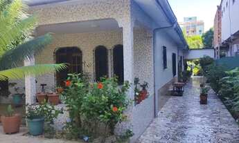 Imagem 3: Casa térrea 14x50 solta no terreno, na Rua Deus é Bom Pai, px. Aug. Montenegro