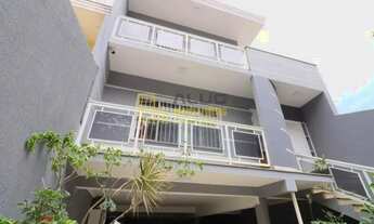 Imagem: Casa Ampla em Osasco - 5 Quartos e Churrasqueira