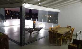 Imagem: Òtima casa de 04 Quartos no Castelo!